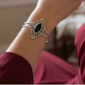 Vintage Silver Filigree Cuff Bracelet with Black Onyx-Style Stone